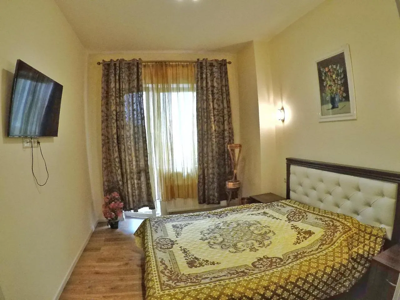 Apartment On Dragomirova Κίεβο